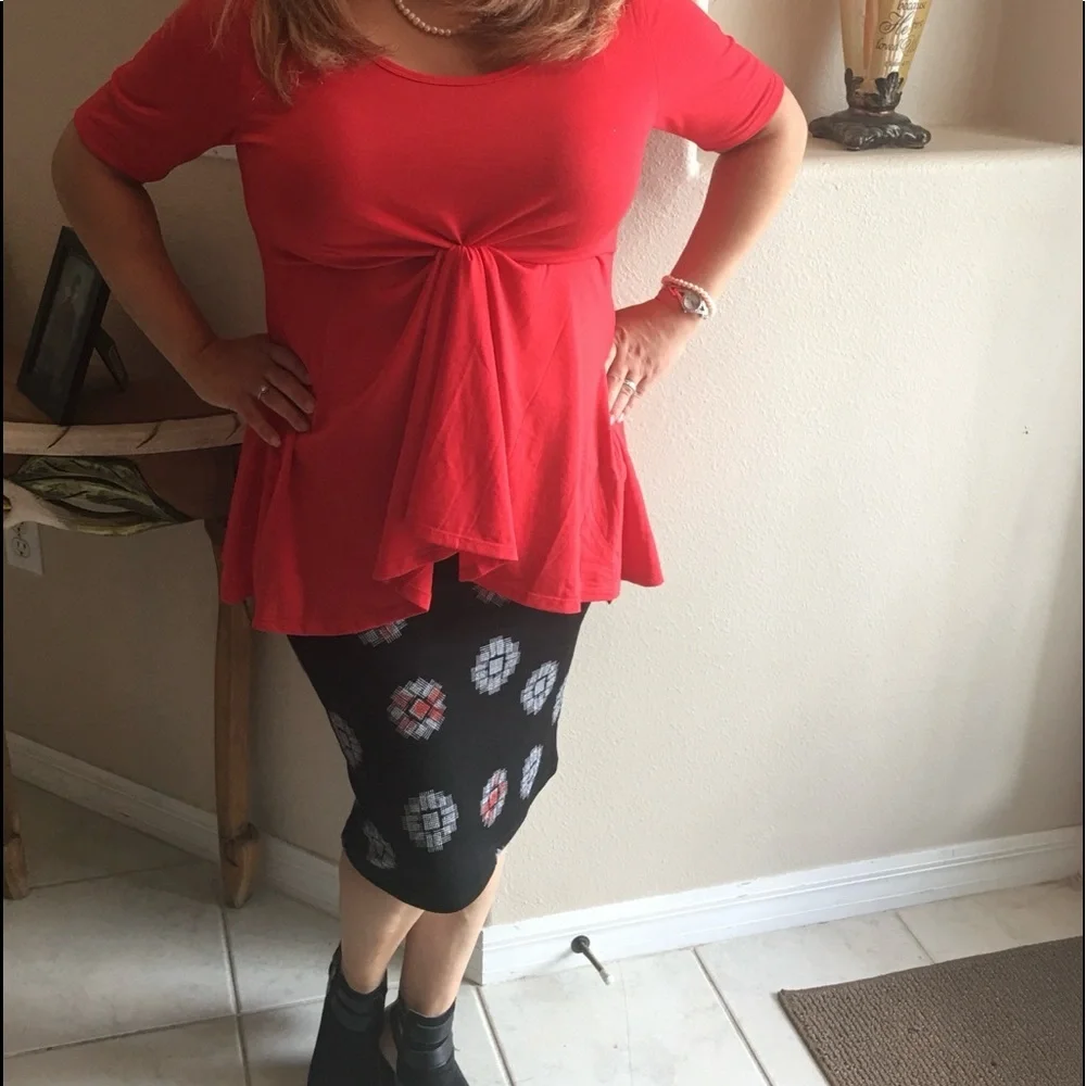 NWT LuLaRoe Perfect T Top - Picture 4 of 8